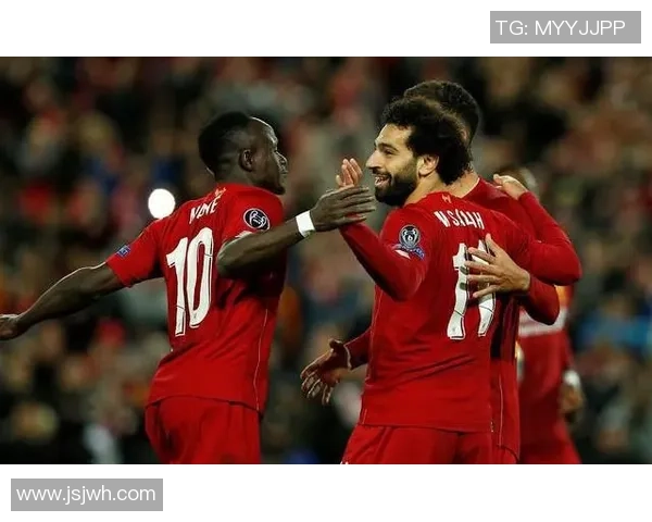 利物浦与切尔西激战正酣 双方全力争夺英超关键三分 利物浦与切尔西激战正酣 双方全力争夺英超关键三分