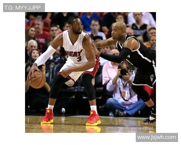 篮球场上的英雄传奇：聚焦年轻球员的奋斗与梦想